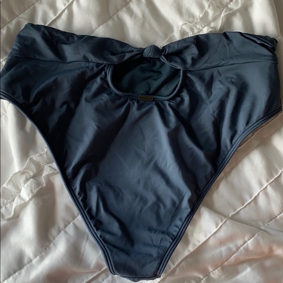 High waisted O’Neil bikini bottom - Picture 2 of 2